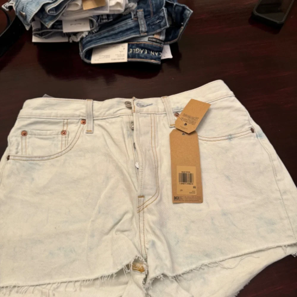 Levi 501 shorts - Picture 2 of 2